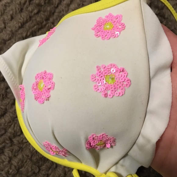 Victoria's Secret Bikini Top - Picture 4 of 4